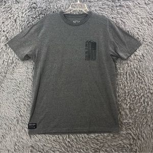 Howitzer Tshirt Mens Large Land of the Free Home of The Brave American Flag Gray